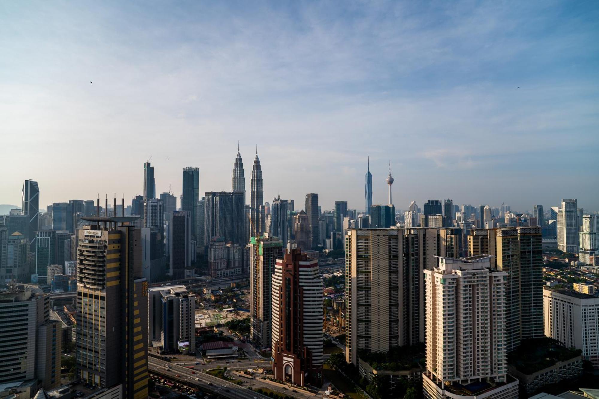 Appartamento Expressionz Klcc By Mana-Mana Kuala Lumpur Esterno foto
